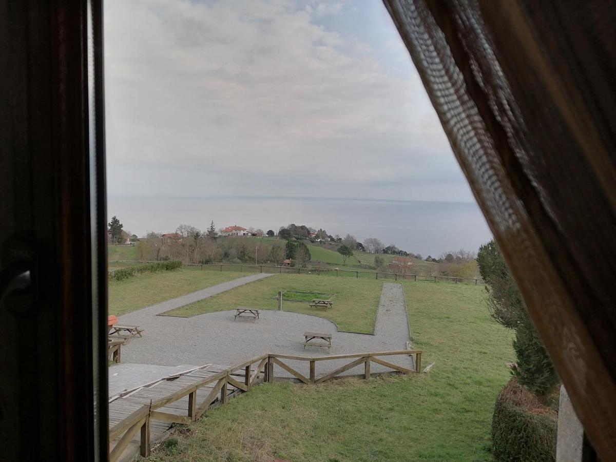 Pikua Landetxea Guest House Мутрику Екстериор снимка